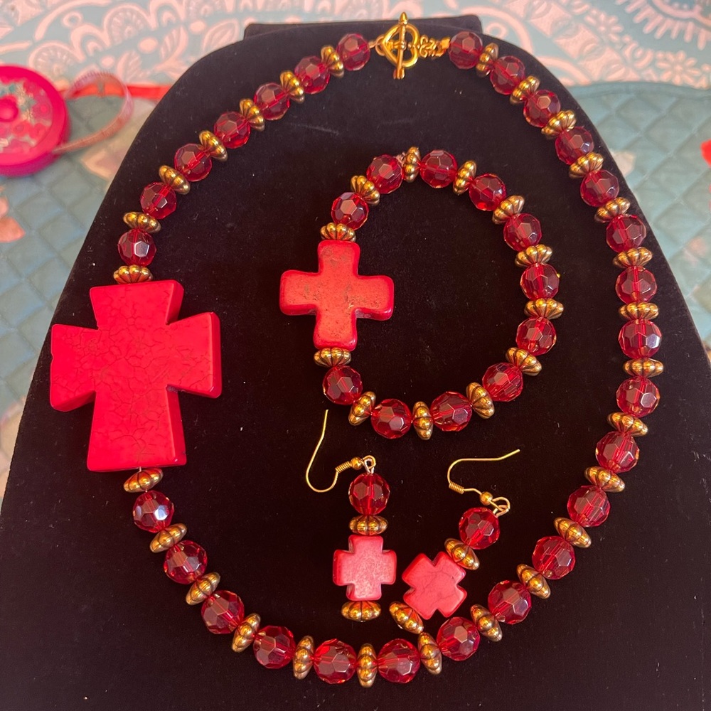 3 pc set necklace bracelet and earrings